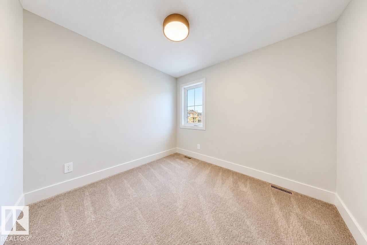 2216 Crossbill Link NW