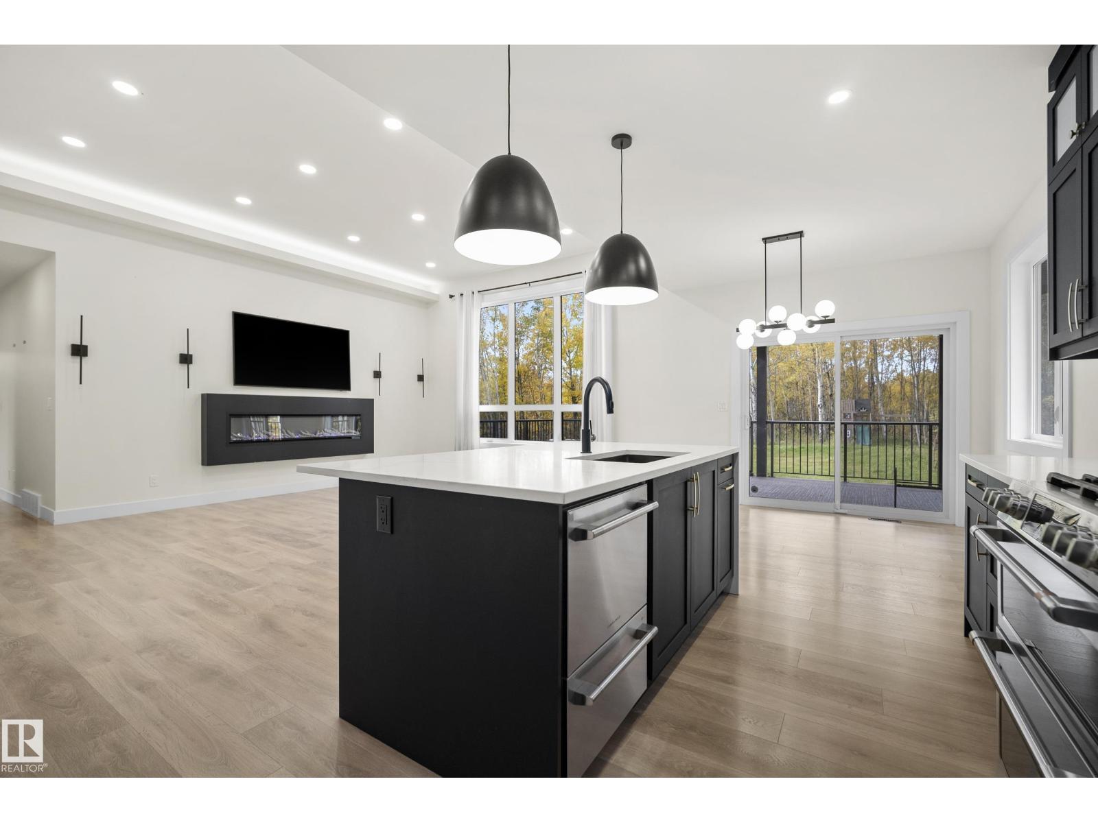 #10 53319 RANGE ROAD 14