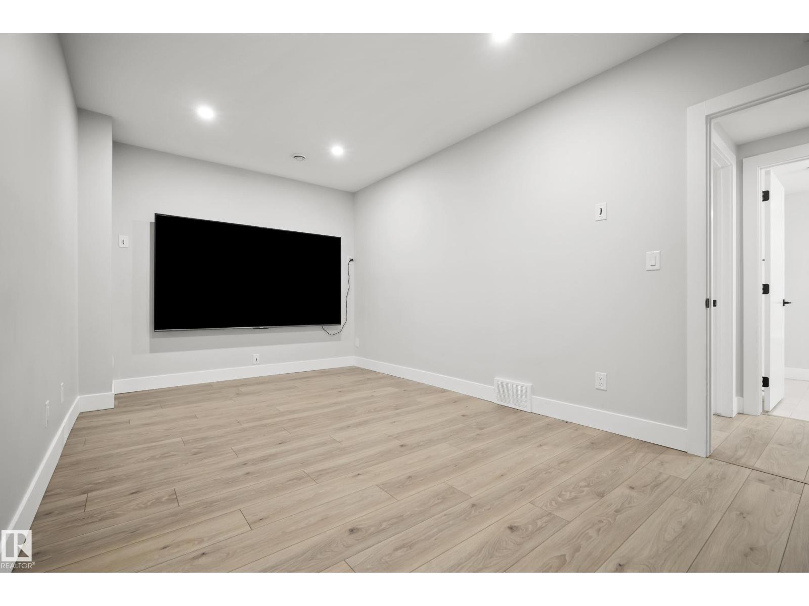 #10 53319 RANGE ROAD 14