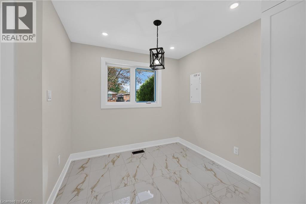 331 East 17th Street, Hamilton, Ontario  L9A 4M9 - Photo 10 - 40870143