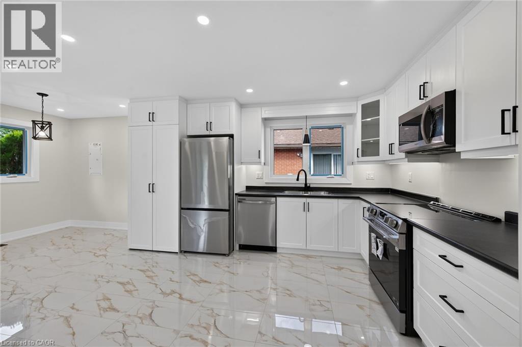 331 East 17th Street, Hamilton, Ontario  L9A 4M9 - Photo 6 - 40870143