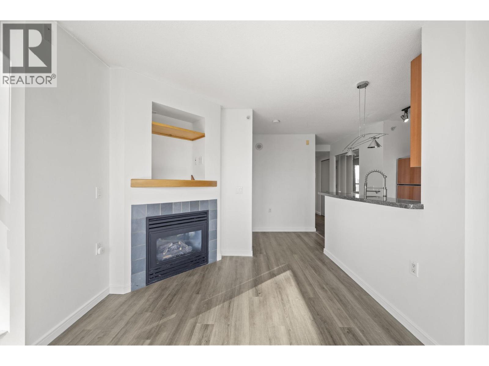 1807 1068 Hornby Street, Vancouver, British Columbia  V6Z 2Y7 - Photo 5 - R3174002