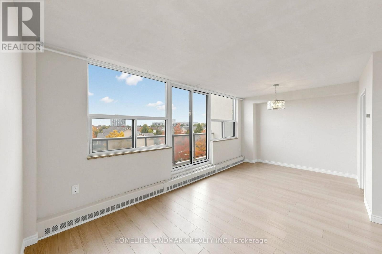 327 - 1050 Stainton Drive, Mississauga, Ontario  L5C 2T7 - Photo 6 - W13865244