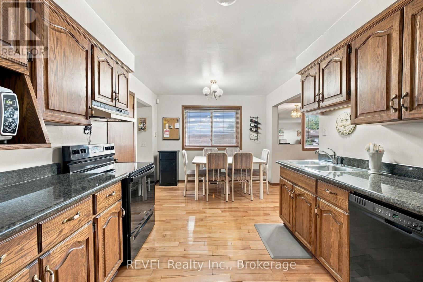 10 Michelle Drive, St. Catharines, Ontario  L2S 3G7 - Photo 15 - X13878930