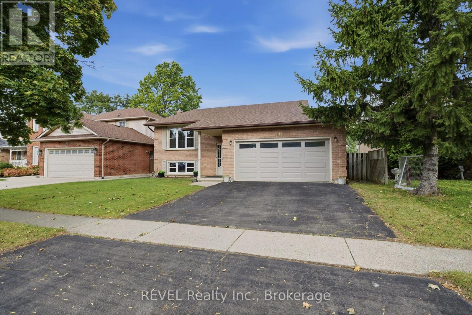 10 Michelle Drive, St. Catharines, Ontario  L2S 3G7 - Photo 3 - X13878930