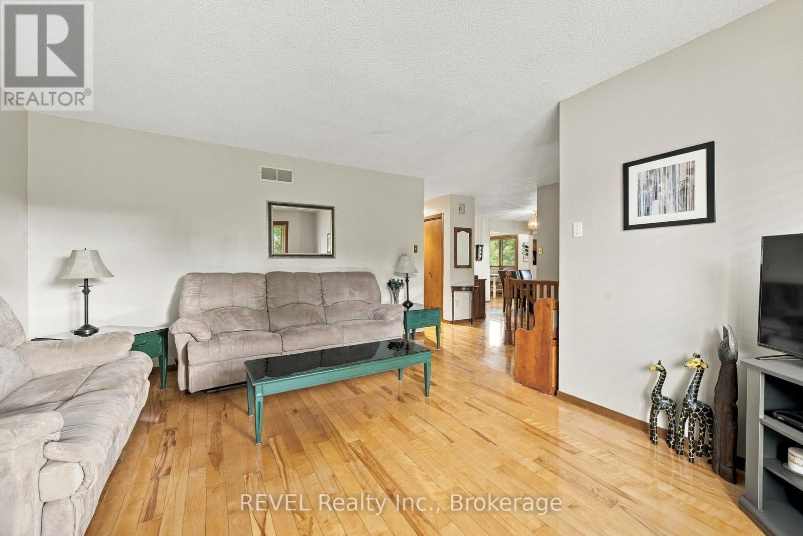 10 Michelle Drive, St. Catharines, Ontario  L2S 3G7 - Photo 8 - X13878930