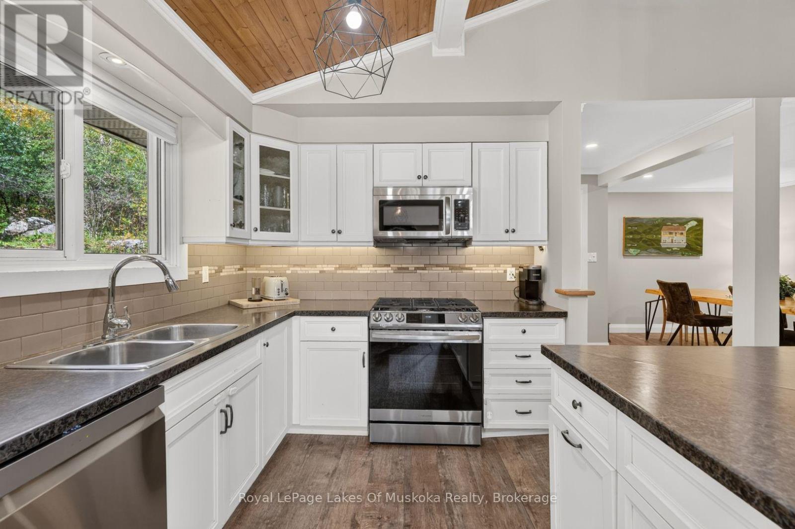 206 Lakewood Park Road, Huntsville, Ontario P1H 1Y8 - Photo 13 - X13879028