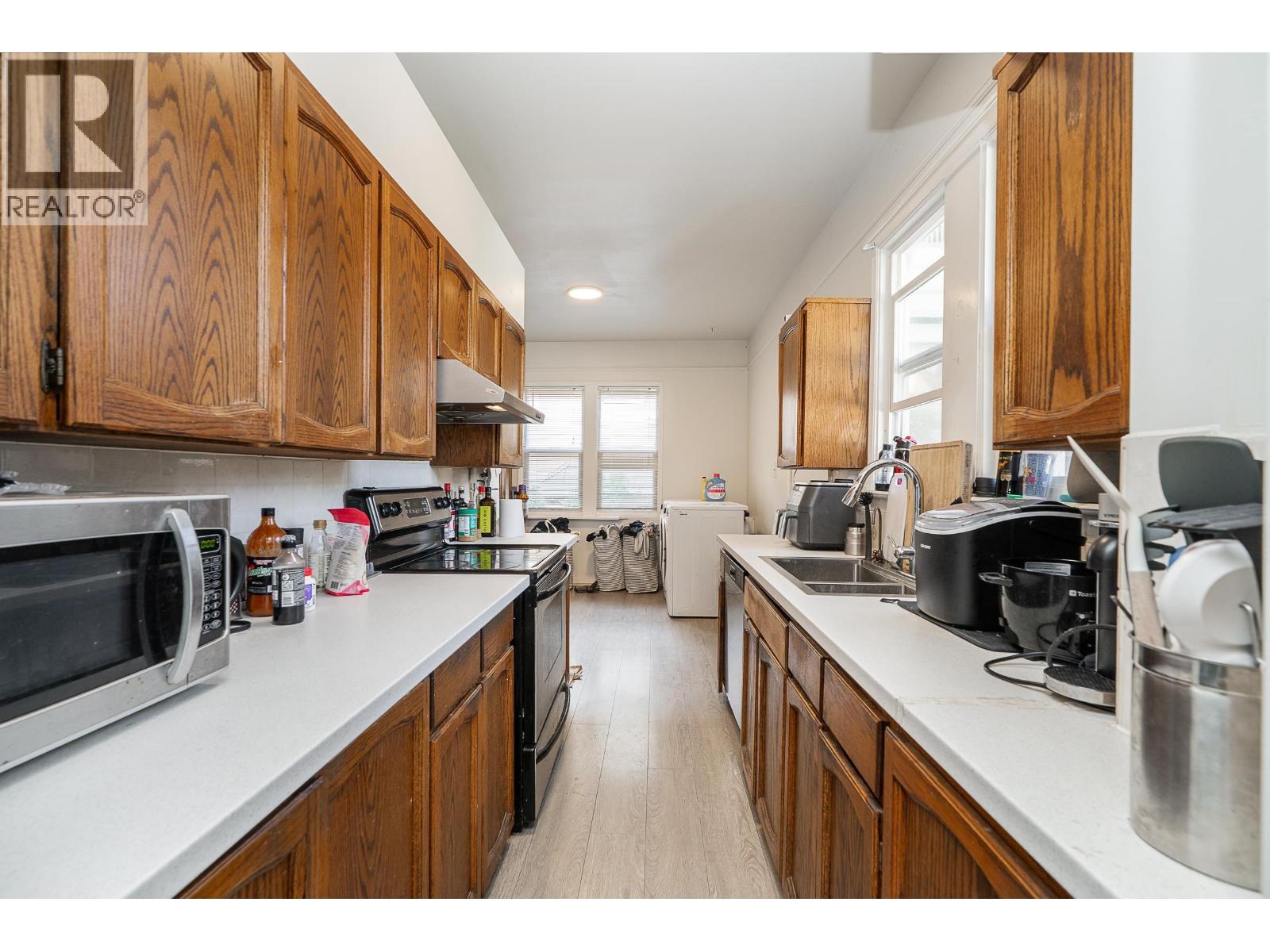 826 Westwood Street, Coquitlam, British Columbia  V3C 3L2 - Photo 12 - R3172502