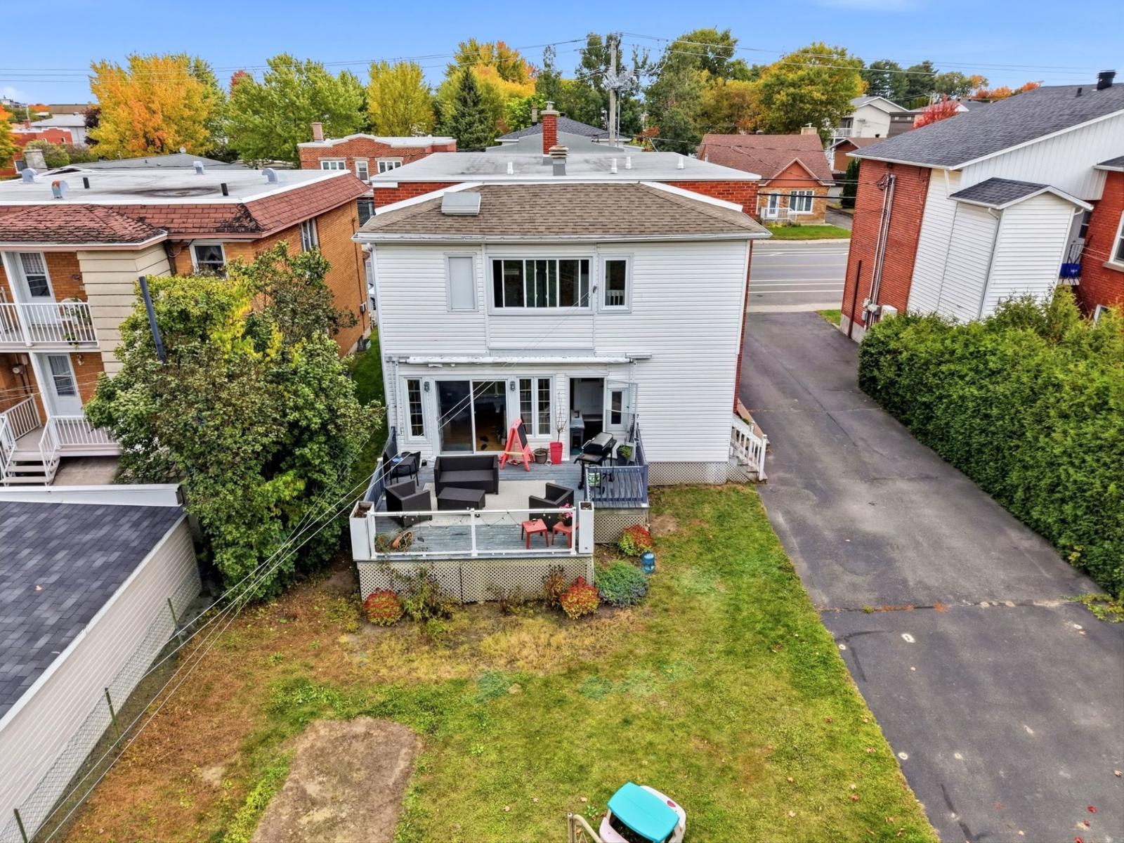 263-267 Rue Notre-Dame Drummondville Quebec Canada J2C2L8 5