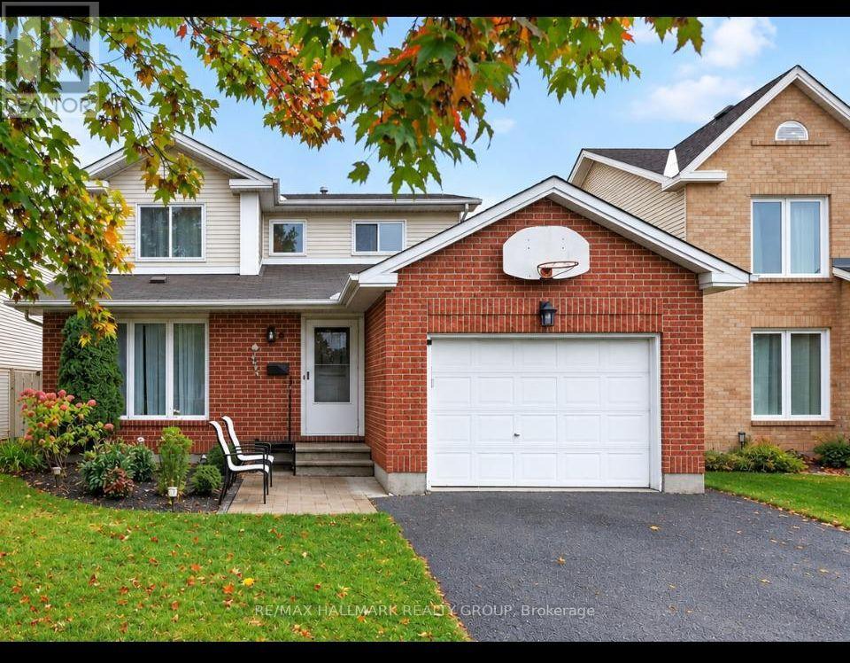 502 ROUGEMOUNT CRESCENT, Ottawa, Ontario