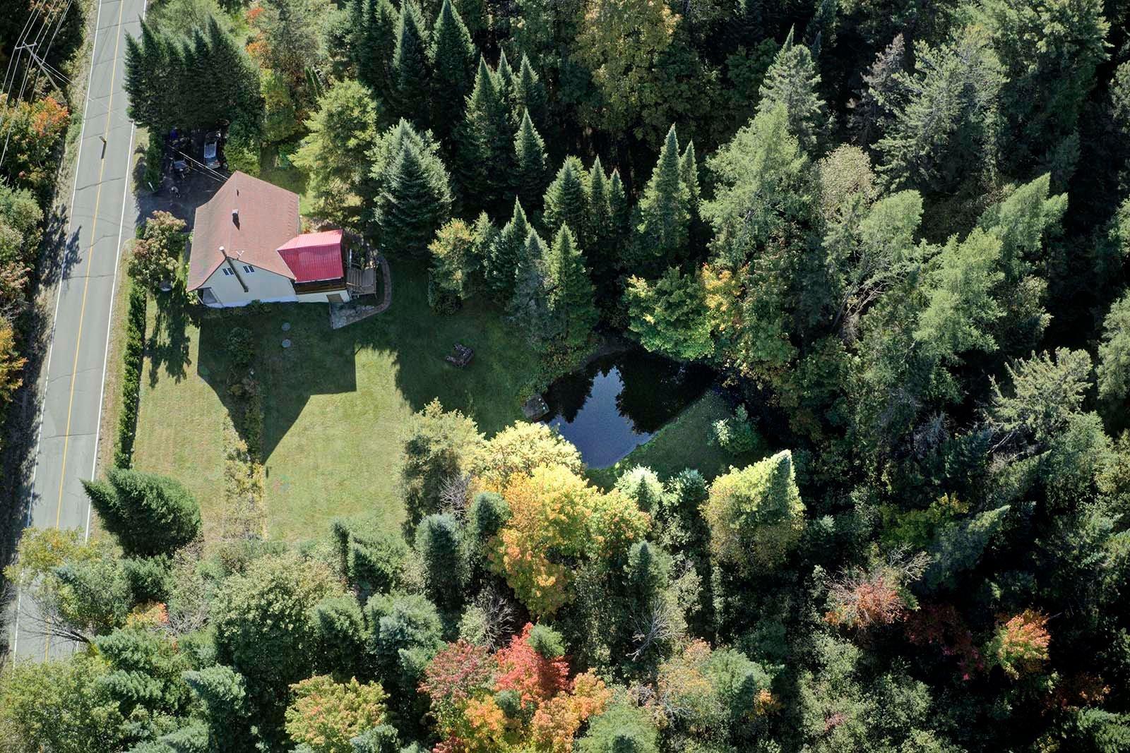 1230 Ch. des Hauteurs Sainte-Adèle Quebec Canada J8B1N5 4