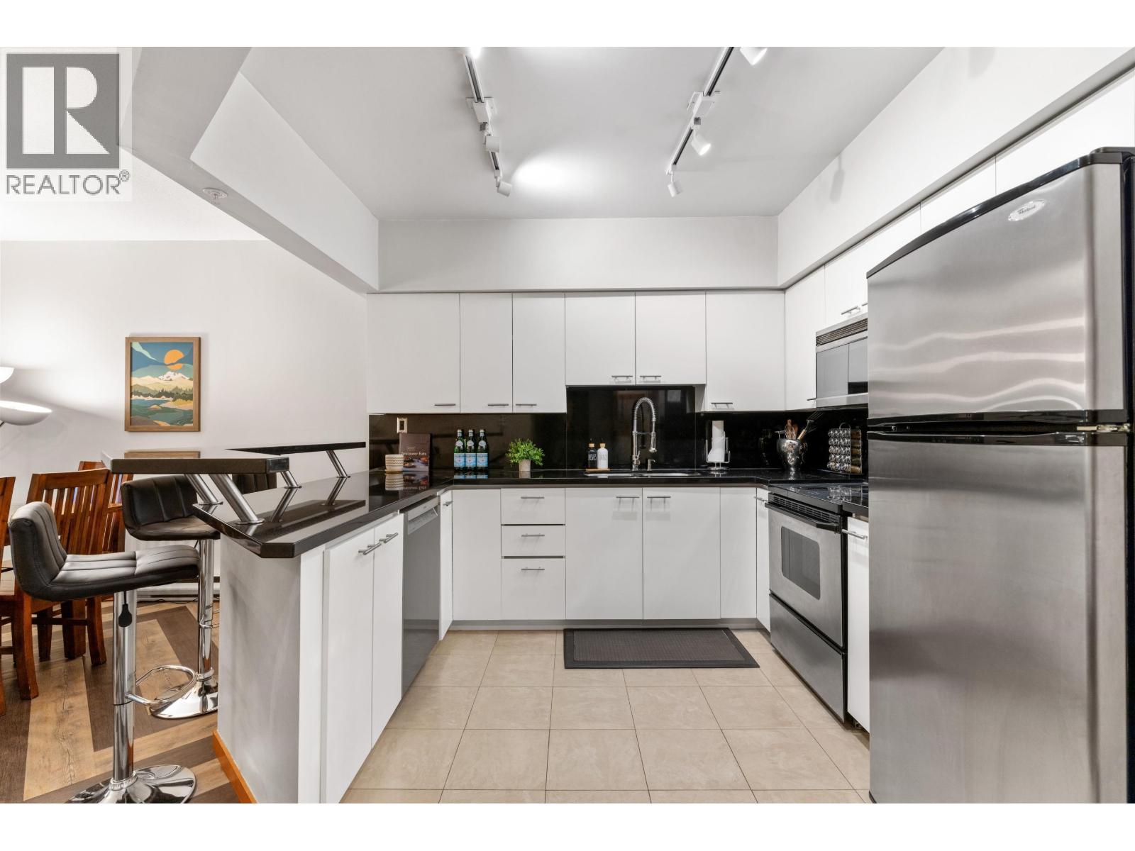 102 4821 Spearhead Drive, Whistler, British Columbia  V8E 1E8 - Photo 3 - R3174000