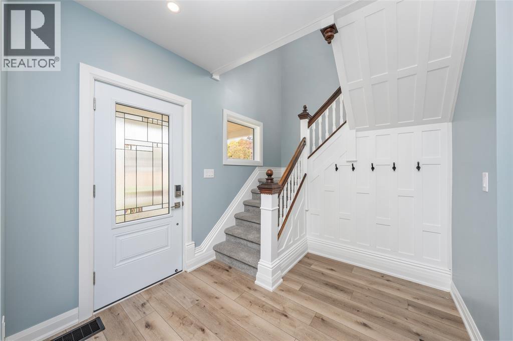 395 CROMWELL STREET Sarnia Ontario Canada N7T3Y7 3
