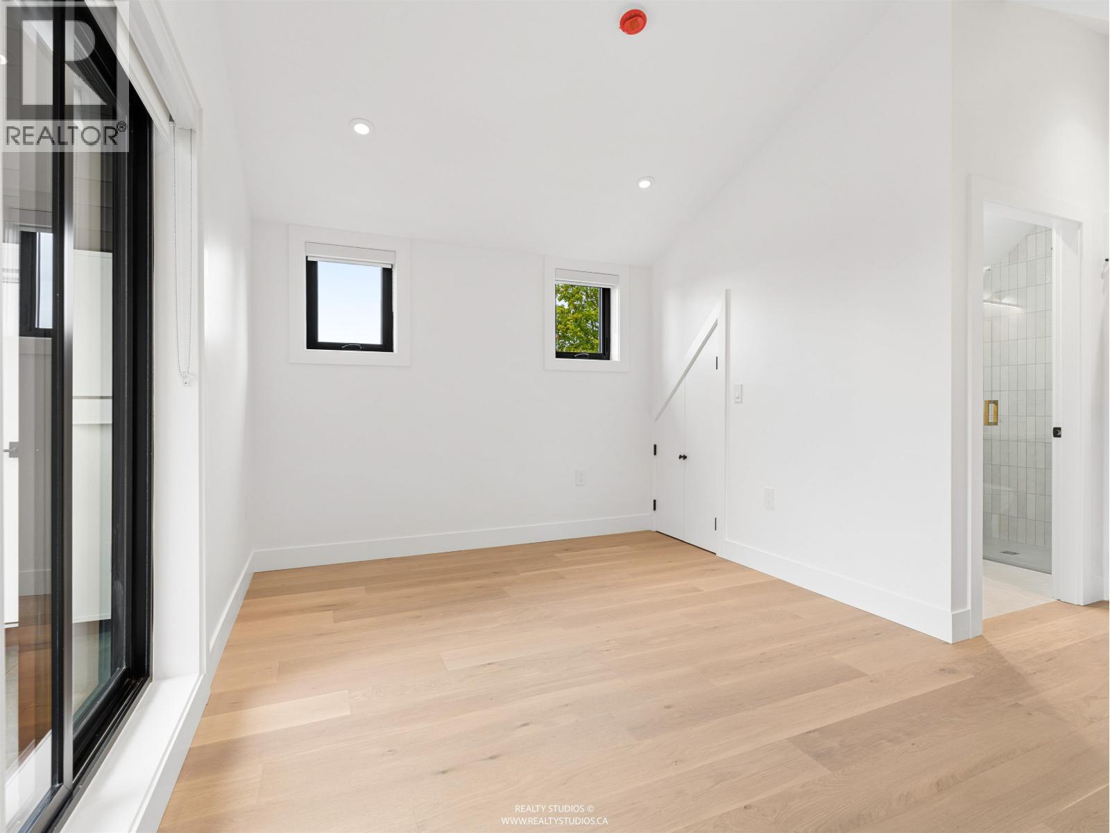 2 1986 E 8th Avenue, Vancouver, British Columbia  V5N 1V1 - Photo 22 - R3173881