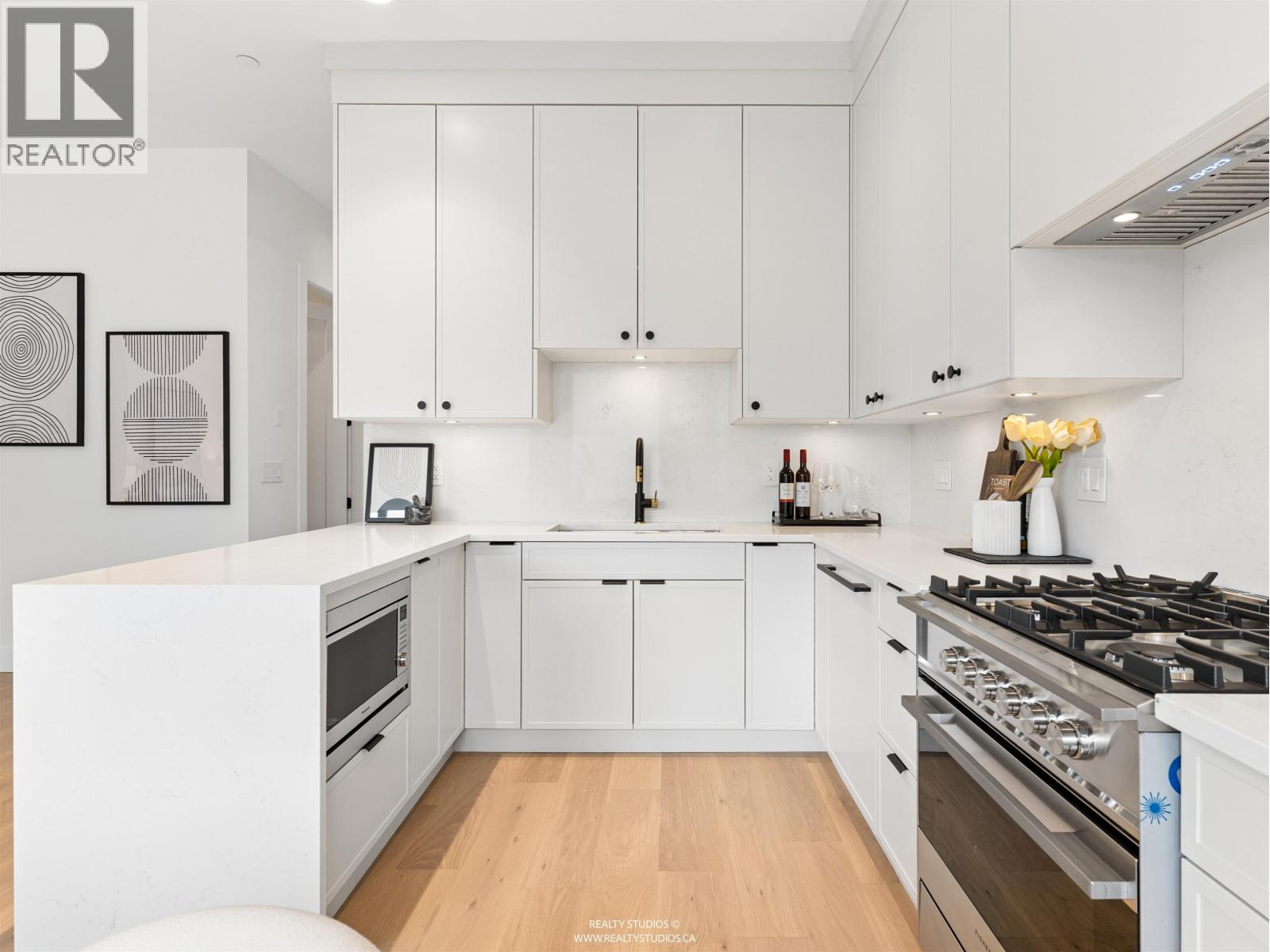 2 1986 E 8th Avenue, Vancouver, British Columbia  V5N 1V1 - Photo 7 - R3173881