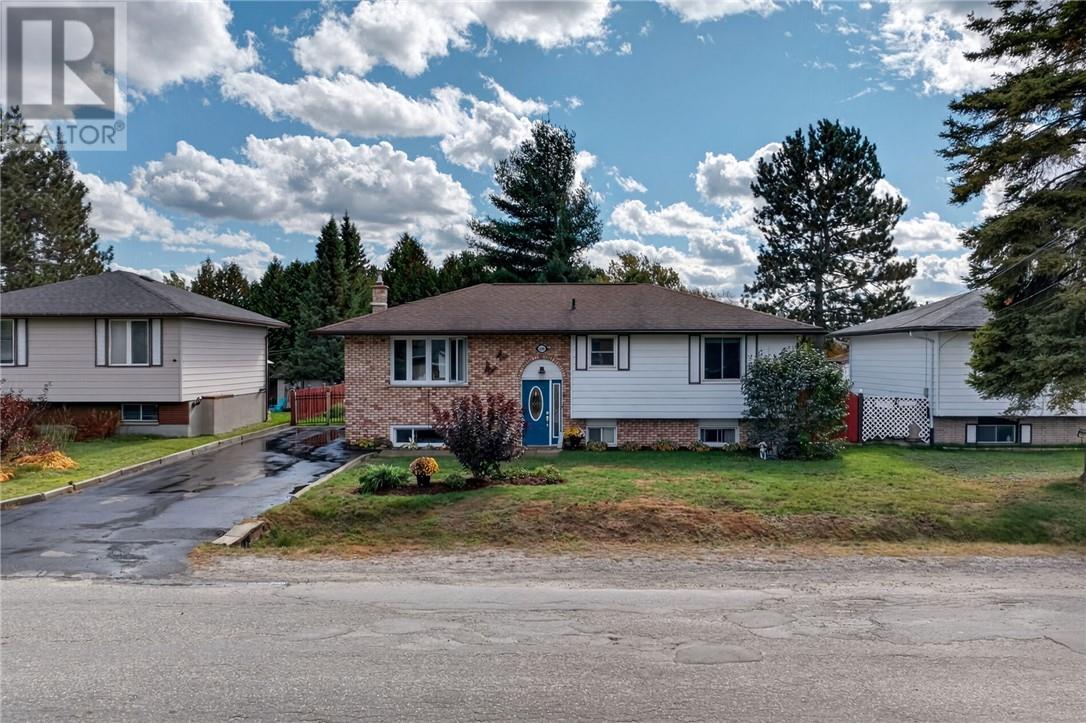 1699 Harry Street, Val Caron, Ontario  P3N 1J3 - Photo 55 - 2130846