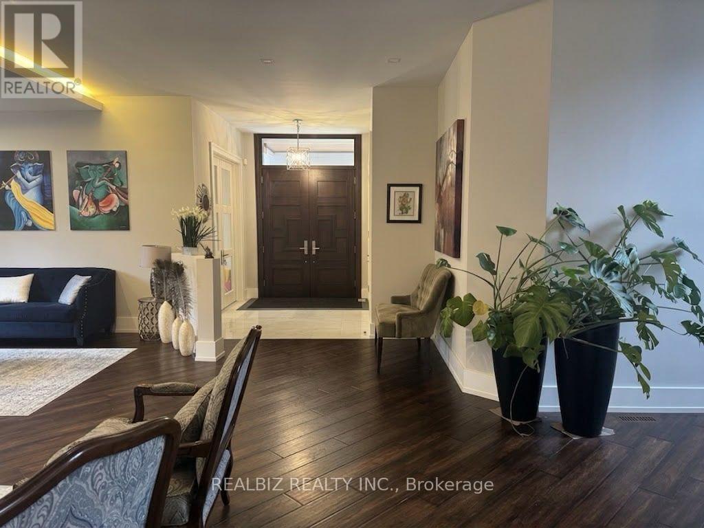 39 Hemford Crescent, Toronto, Ontario  M3B 2S4 - Photo 2 - C13172714