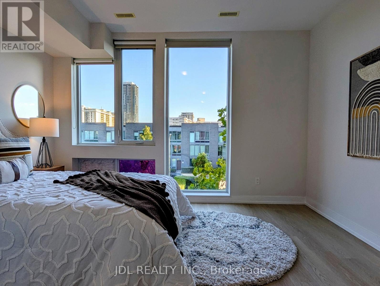 28 Sonic Way, Toronto, Ontario  M3C 3Z2 - Photo 11 - C13879032
