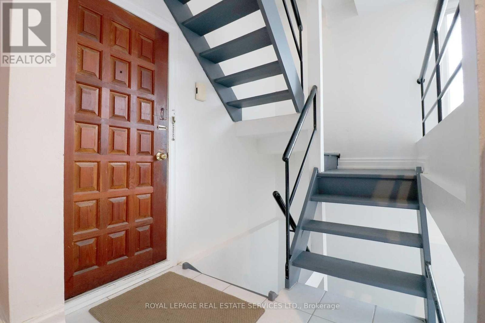 2 - 390 Huron Street, Toronto, Ontario M5S 2G6 - Photo 2 - C13879040