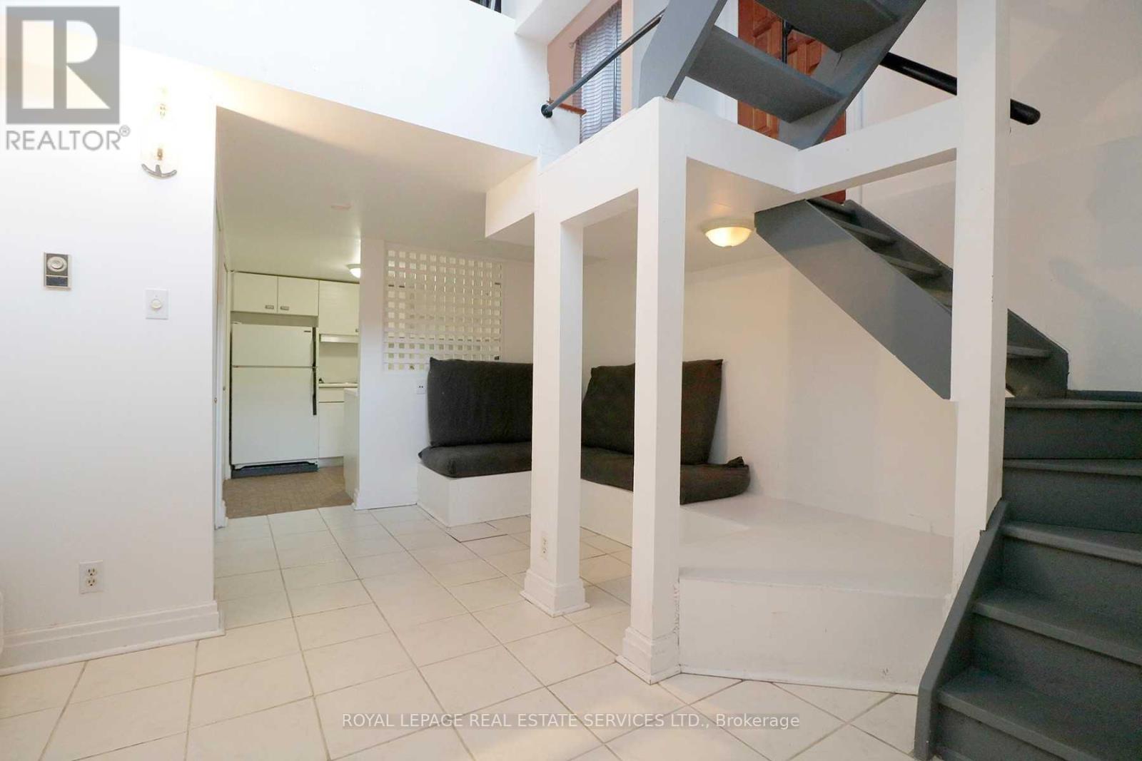 2 - 390 Huron Street, Toronto, Ontario M5S 2G6 - Photo 4 - C13879040