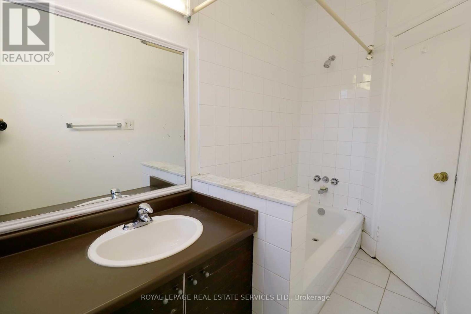 2 - 390 Huron Street, Toronto, Ontario M5S 2G6 - Photo 9 - C13879040