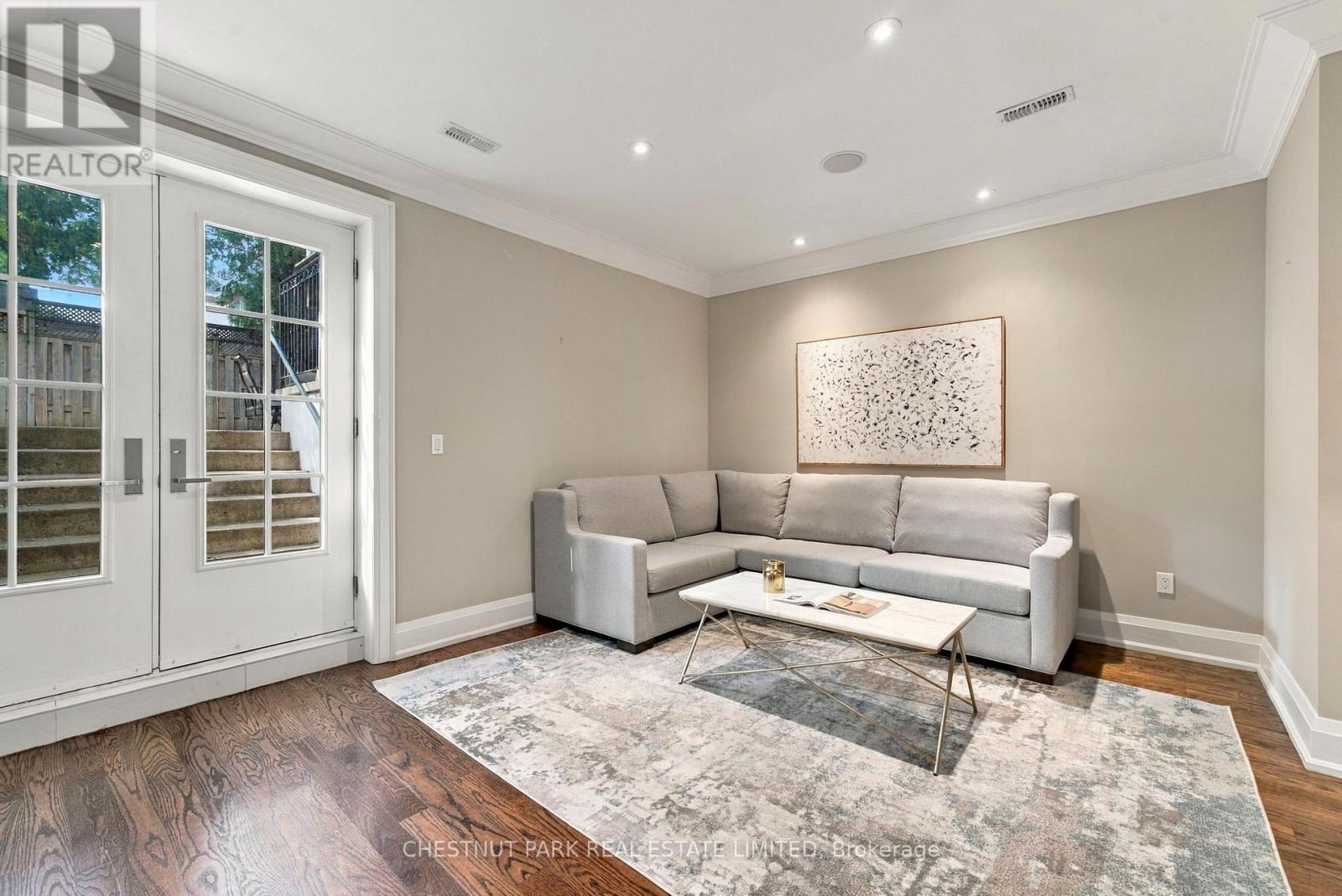 358 Elm Road, Toronto, Ontario  M5M 3V6 - Photo 29 - C13879074