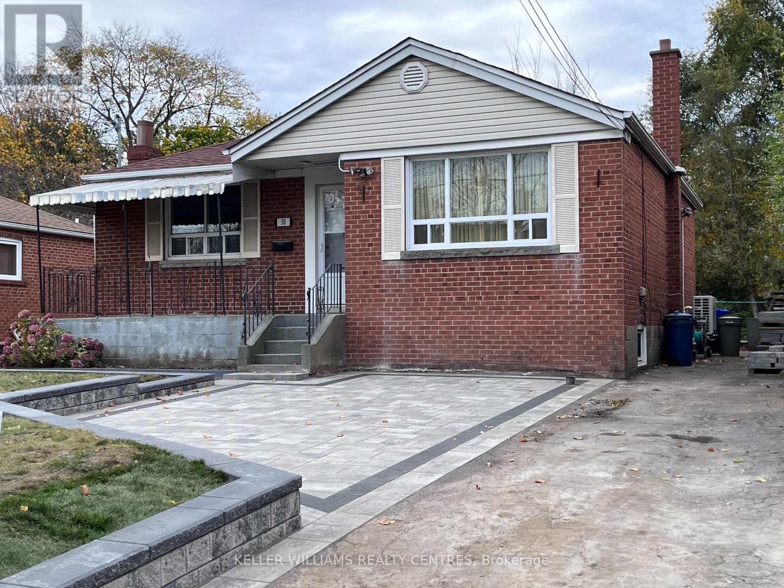 Lower - 30 Glen Everest Road, Toronto (Birchcliffe-Cliffside), Ontario  M1N 1J3 - Photo 2 - E13879038