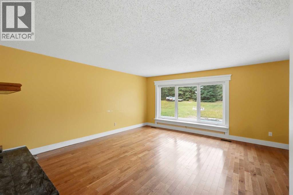 110, 28342 Township Road 384