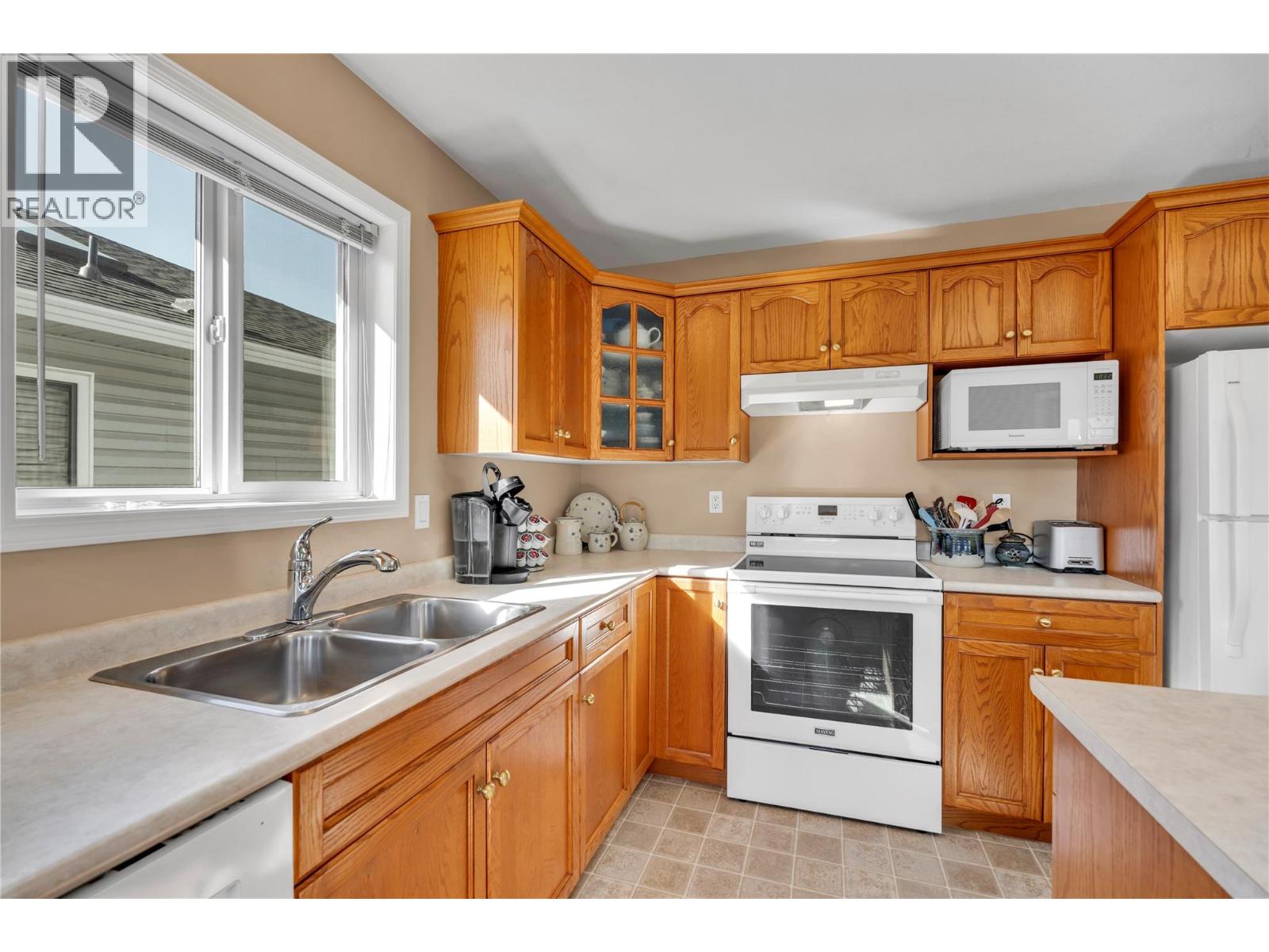 546 Redwing Drive