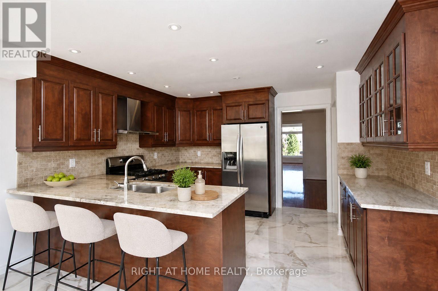 1466 Bayshire Drive, Oakville, Ontario  L6H 6E7 - Photo 9 - W13879070