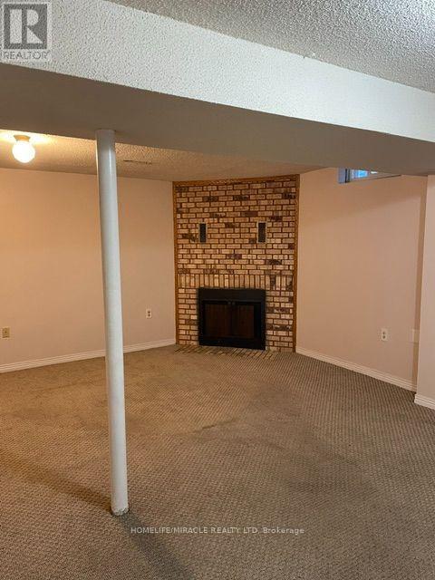 5547 River Grove Avenue, Mississauga, Ontario  L5M 3T6 - Photo 2 - W13879080