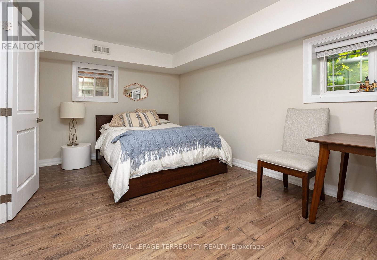 151 Brookside Avenue, Toronto, Ontario  M6S 4G8 - Photo 22 - W13849856