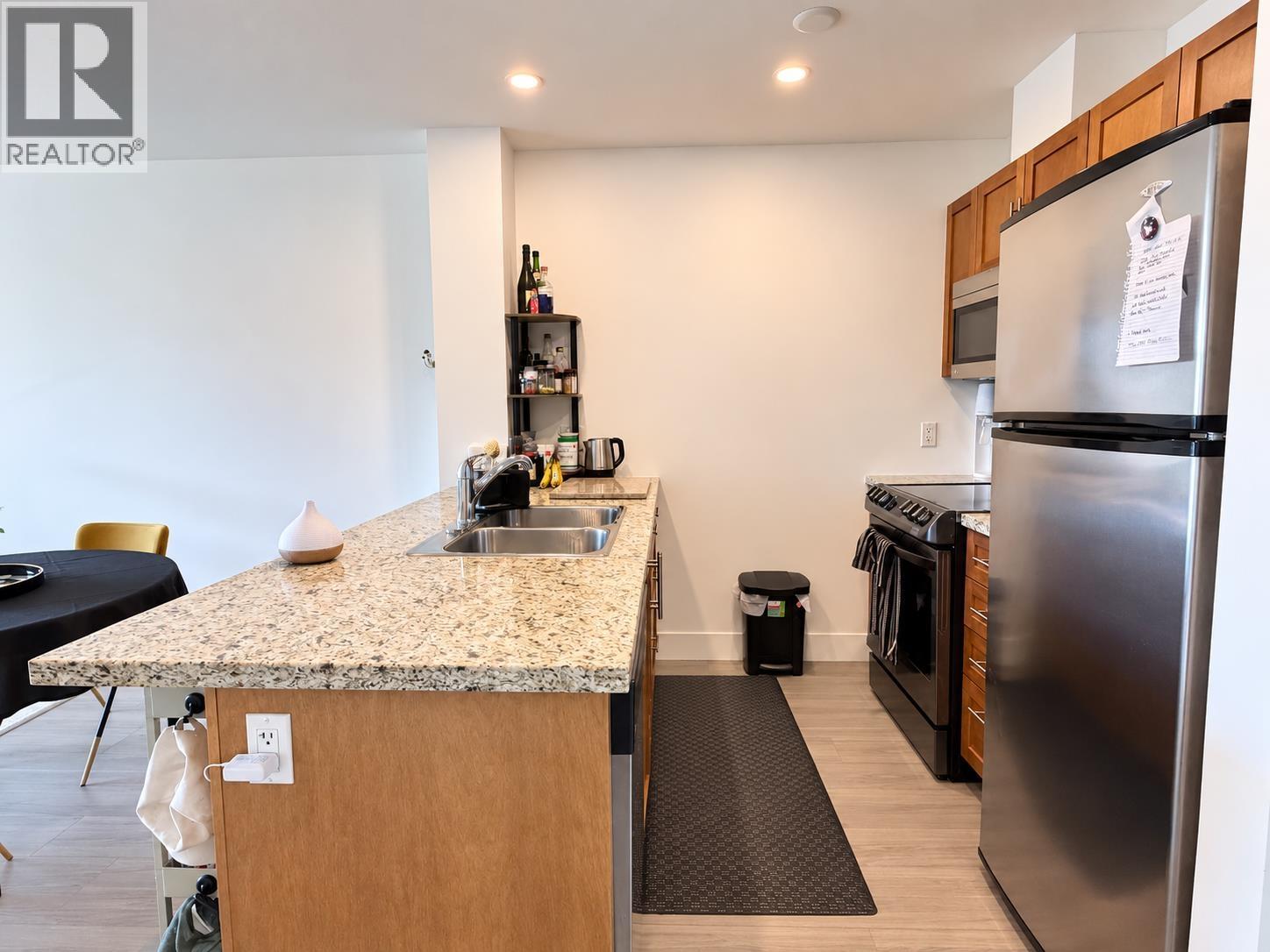 318 1211 Village Green Way, Squamish, British Columbia  V8B 0R7 - Photo 2 - R3159750