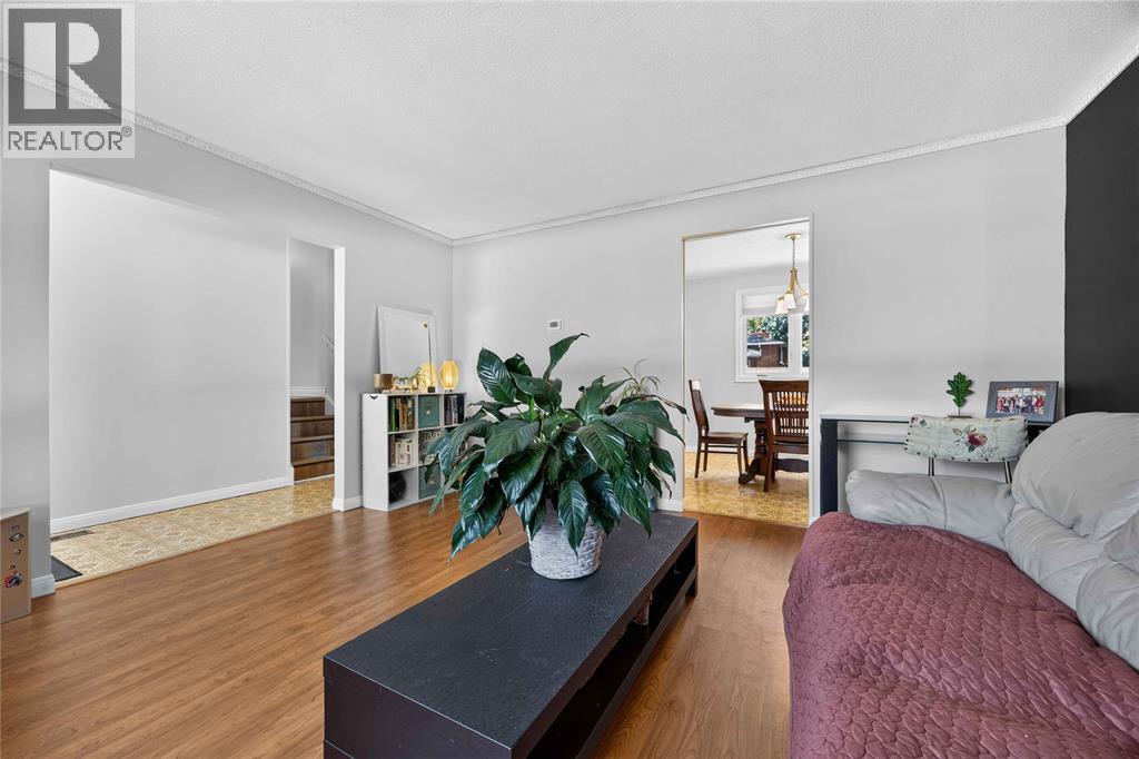 492 Parkdale Crescent, St Clair, Ontario  N0N 1G0 - Photo 6 - 26024772
