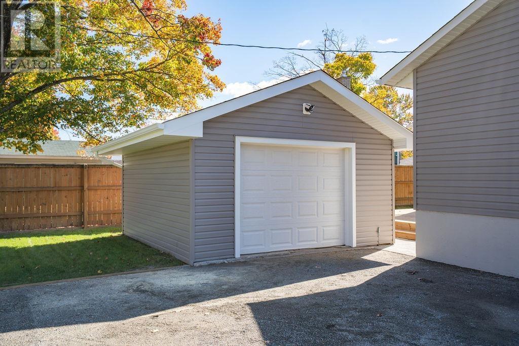 11 Glenwood Ave, Sault Ste. Marie, Ontario  P6A 4T6 - Photo 11 - SM262789