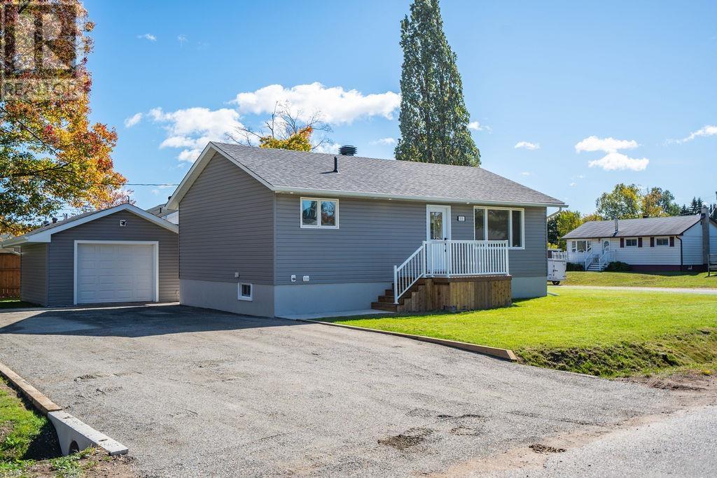 11 Glenwood AVE, Sault Ste. Marie, Ontario