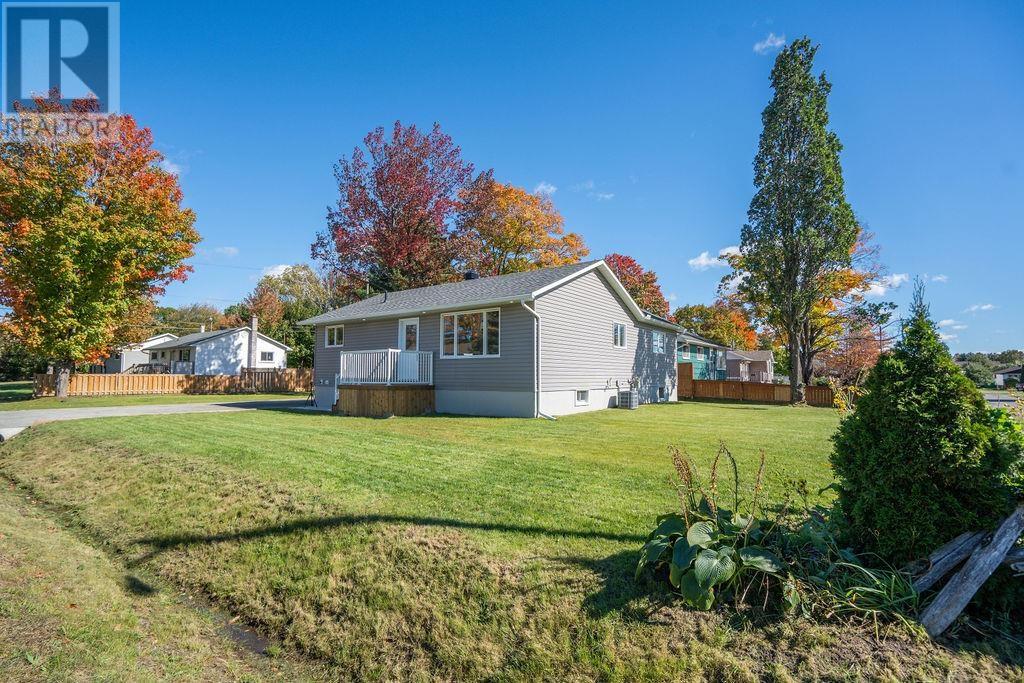 11 Glenwood Ave, Sault Ste. Marie, Ontario  P6A 4T6 - Photo 3 - SM262789