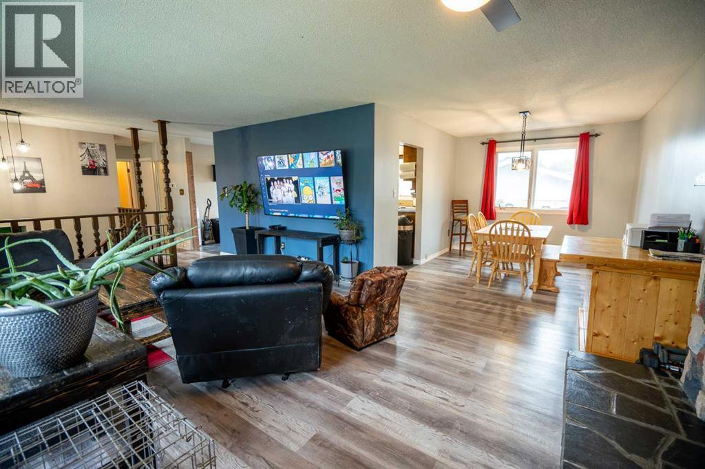 4716 49 Street, Caroline, Alberta  T0M 0M0 - Photo 11 - A2349011