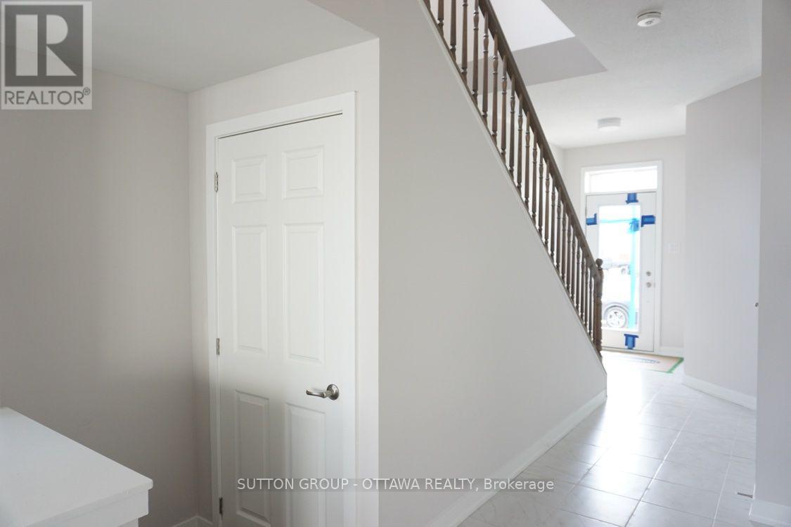 663 Allied Mews, Ottawa, Ontario K2S 1B9 - Photo 7 - X13879128