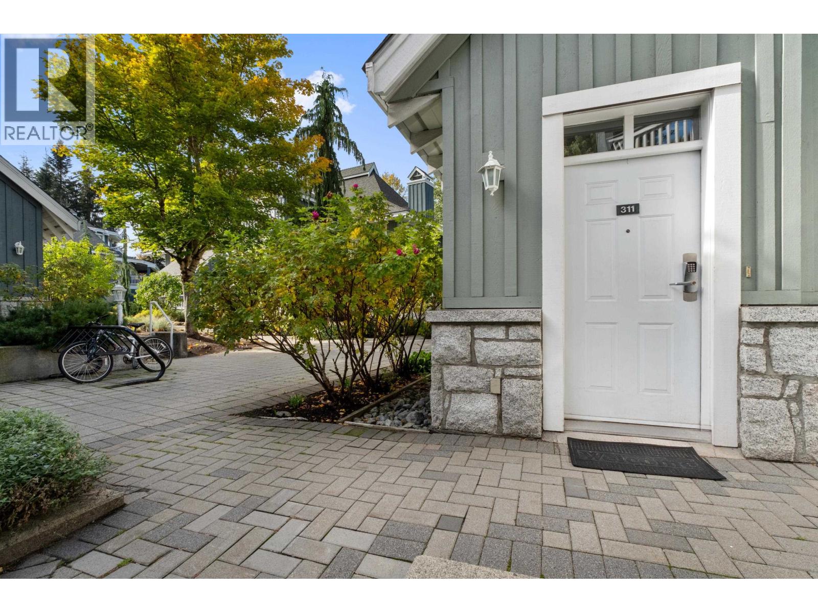 311 4405 Blackcomb Way, Whistler, British Columbia  V8E 0X7 - Photo 15 - R3173939