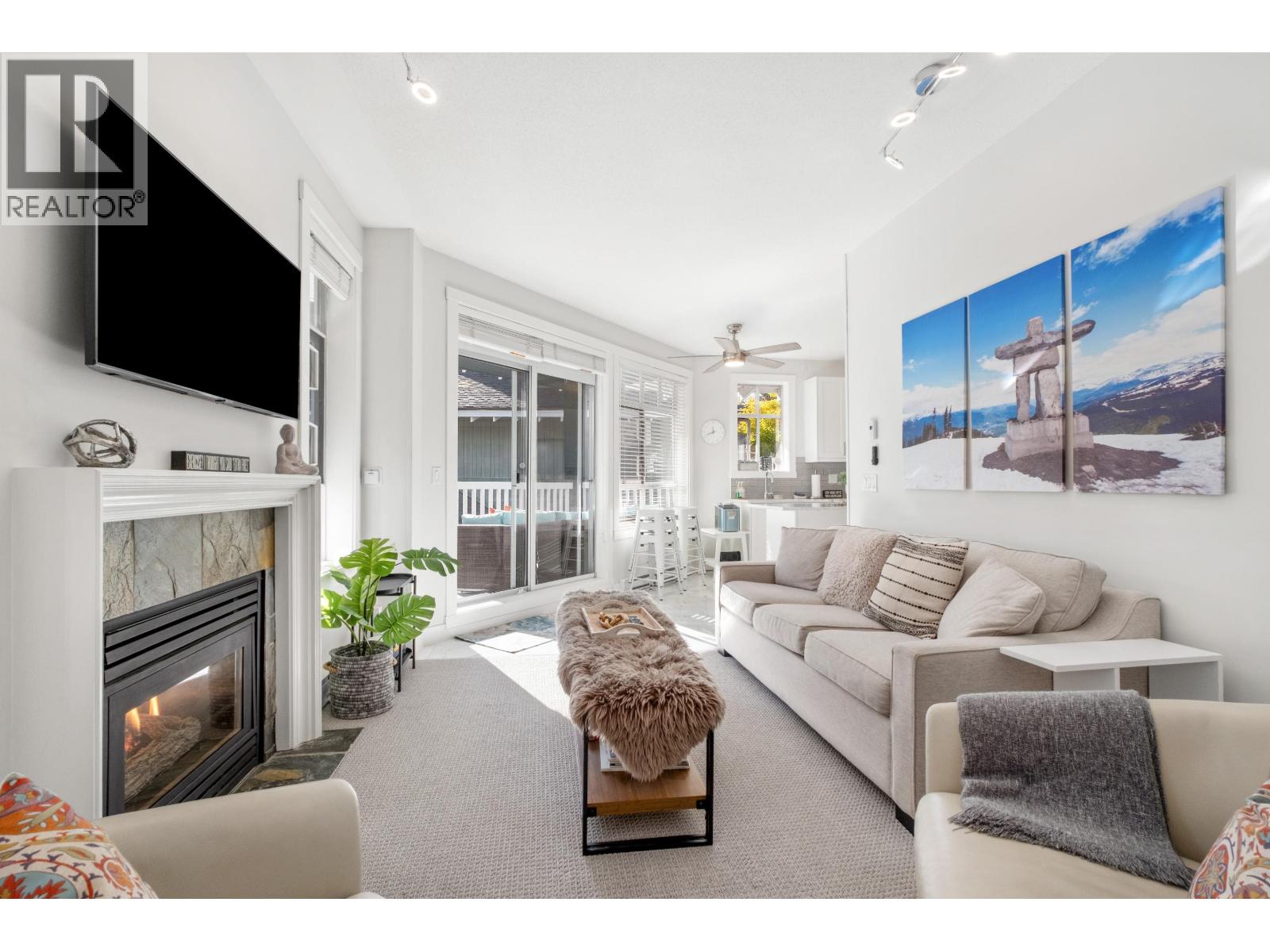 311 4405 Blackcomb Way, Whistler, British Columbia  V8E 0X7 - Photo 6 - R3173939