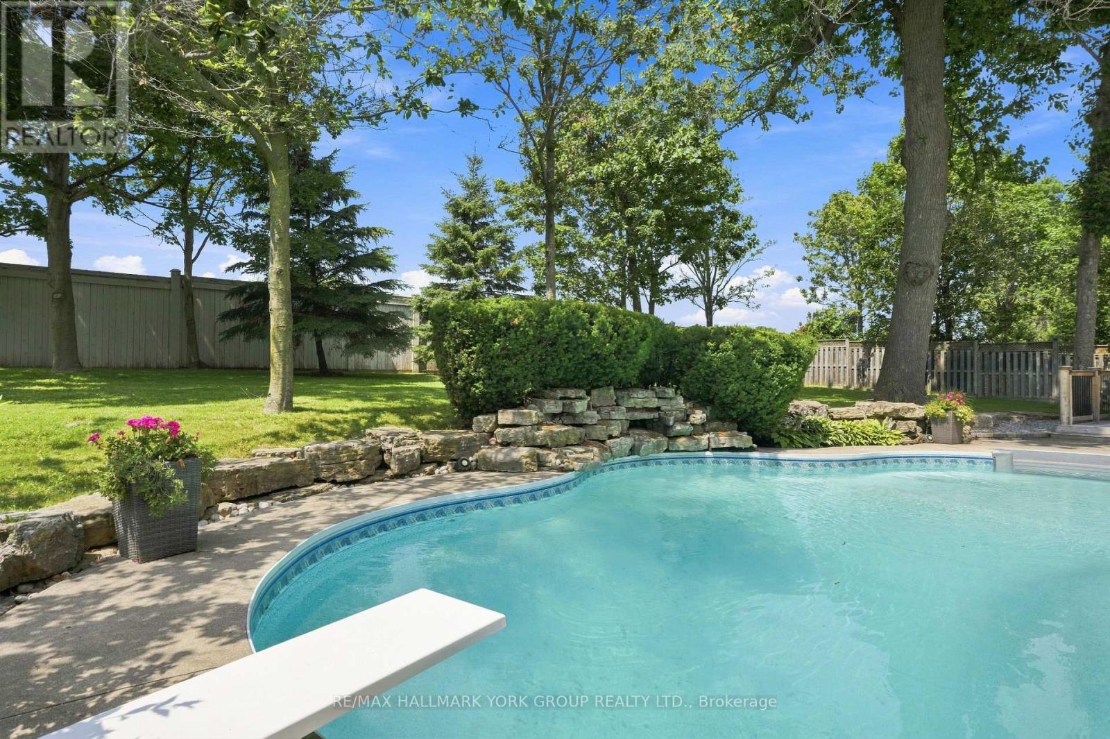 111 Whispering Pine Trail, Aurora (Hills Of St Andrew), Ontario  L4G 4X8 - Photo 39 - N13879132
