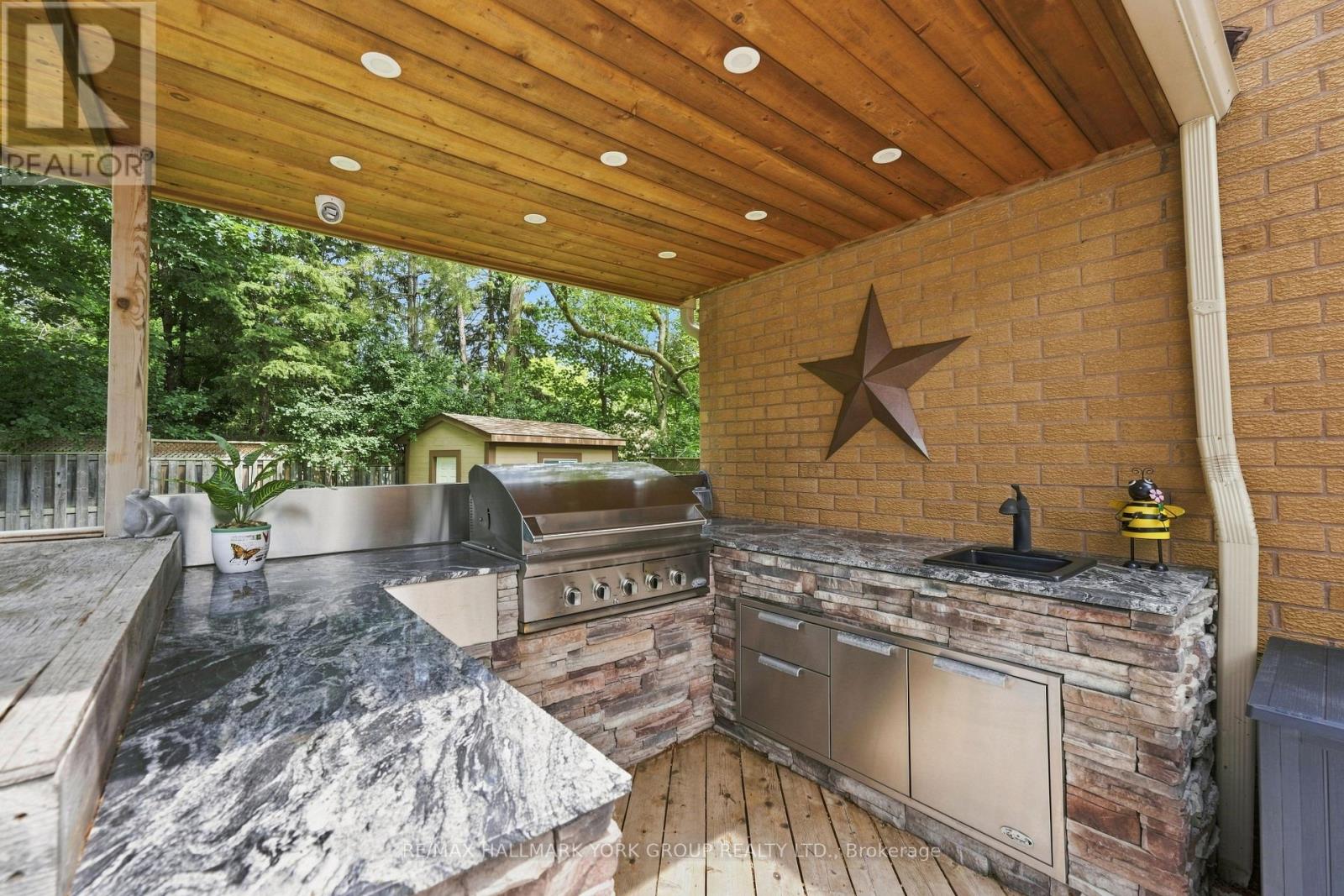 111 Whispering Pine Trail, Aurora (Hills Of St Andrew), Ontario  L4G 4X8 - Photo 41 - N13879132