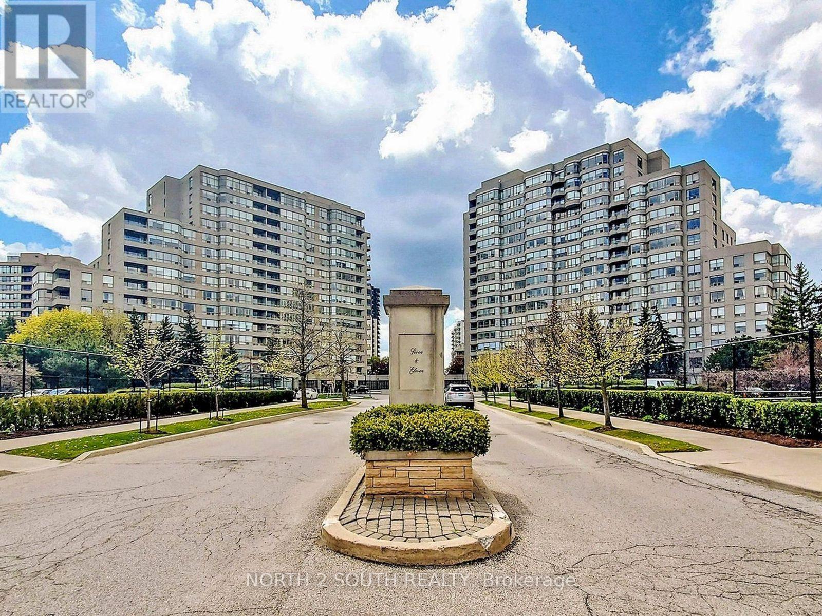 401 - 11 Townsgate Drive, Vaughan, Ontario  L4J 8G4 - Photo 5 - N13867514