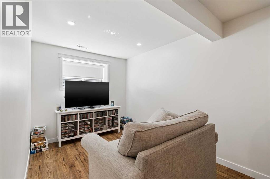 355 Woodbine Boulevard SW