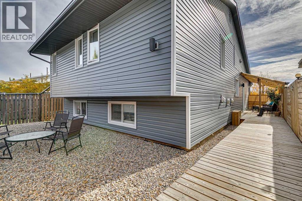 355 Woodbine Boulevard SW