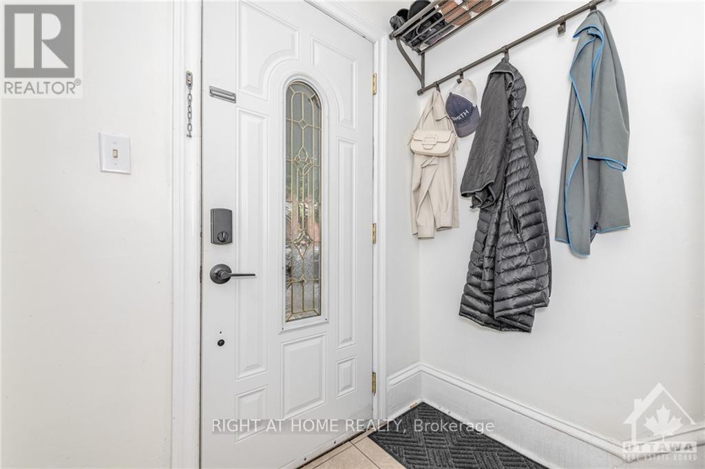 109 Melrose Avenue, Ottawa, Ontario K1Y 3K6 - Photo 3 - X13879208