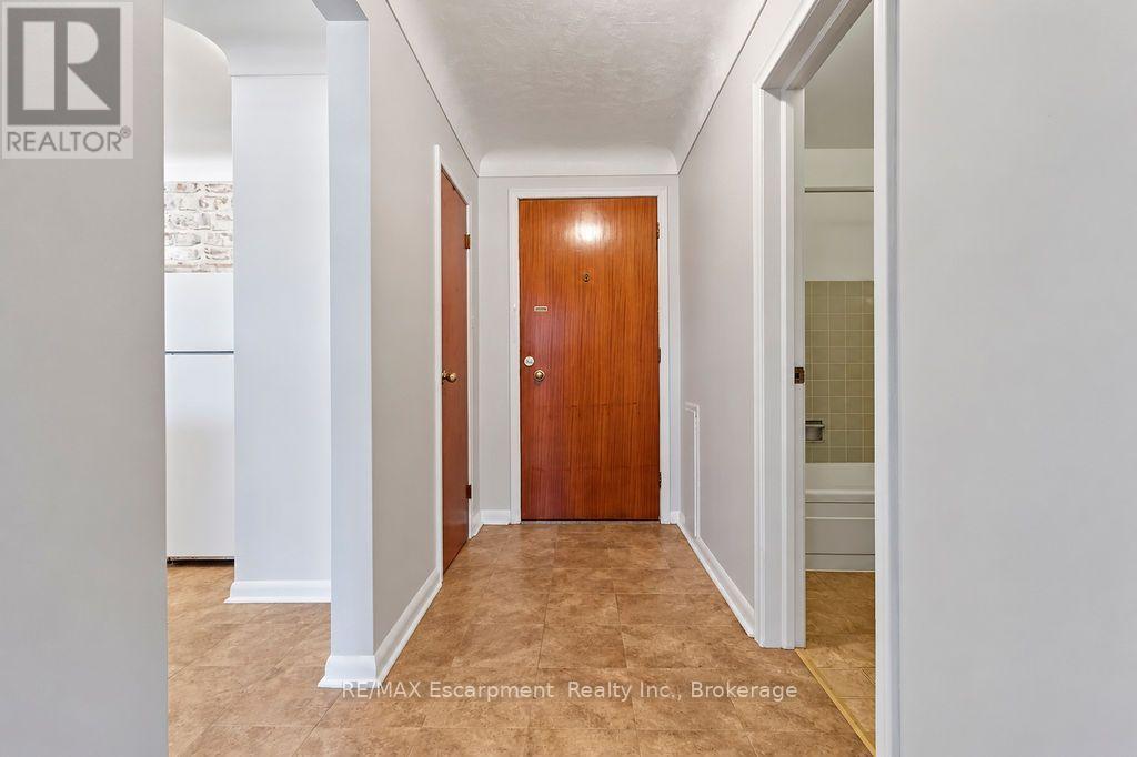 303 - 830 Robinson Street, Burlington (Brant), Ontario  L7R 2L5 - Photo 13 - W13879194