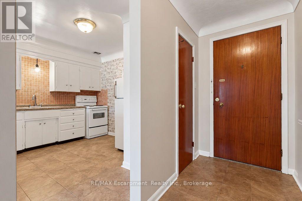 303 - 830 Robinson Street, Burlington (Brant), Ontario  L7R 2L5 - Photo 14 - W13879194