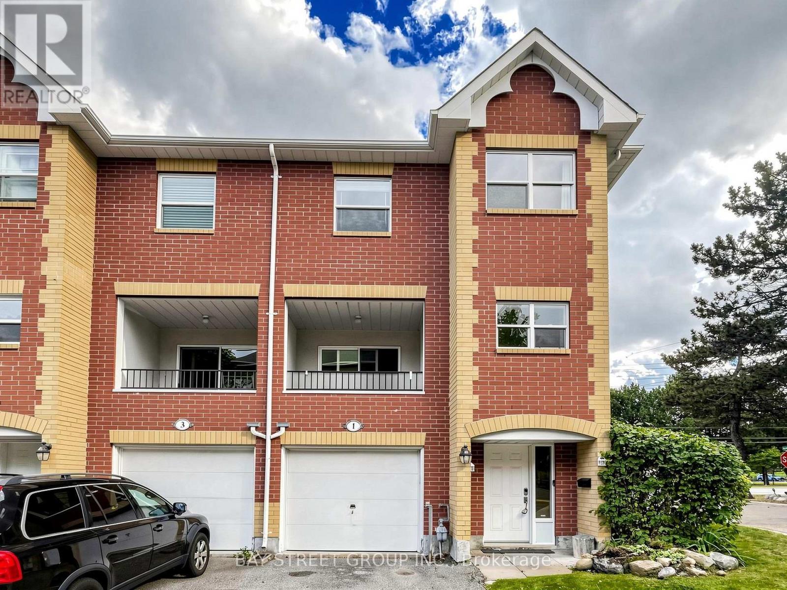 1 Maple Park Way, Markham, Ontario  L6G 1C5 - Photo 3 - N13874730